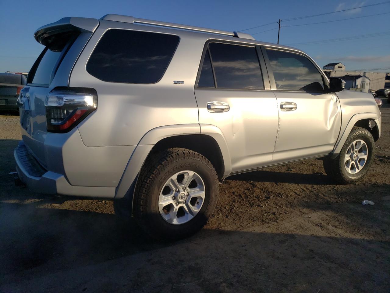 Obraz 3 z 2015 TOYOTA 4RUNNER SR5 2015 z VIN JTEBU5JR0F5254371