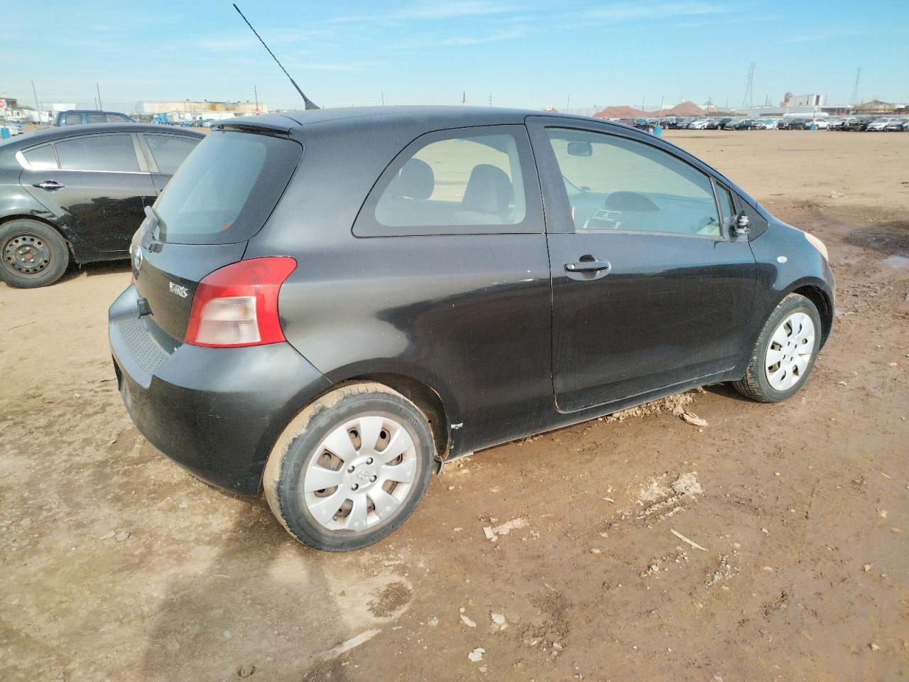 Image 3 of 2007 TOYOTA YARIS  2007 with VIN JTDJT923375099479