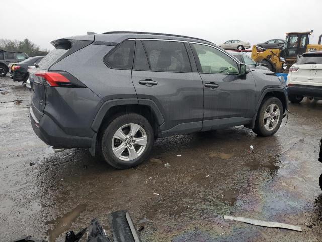Image 3 of 2019 TOYOTA RAV4 XLE 2019 with VIN JTMP1RFV8KD020186