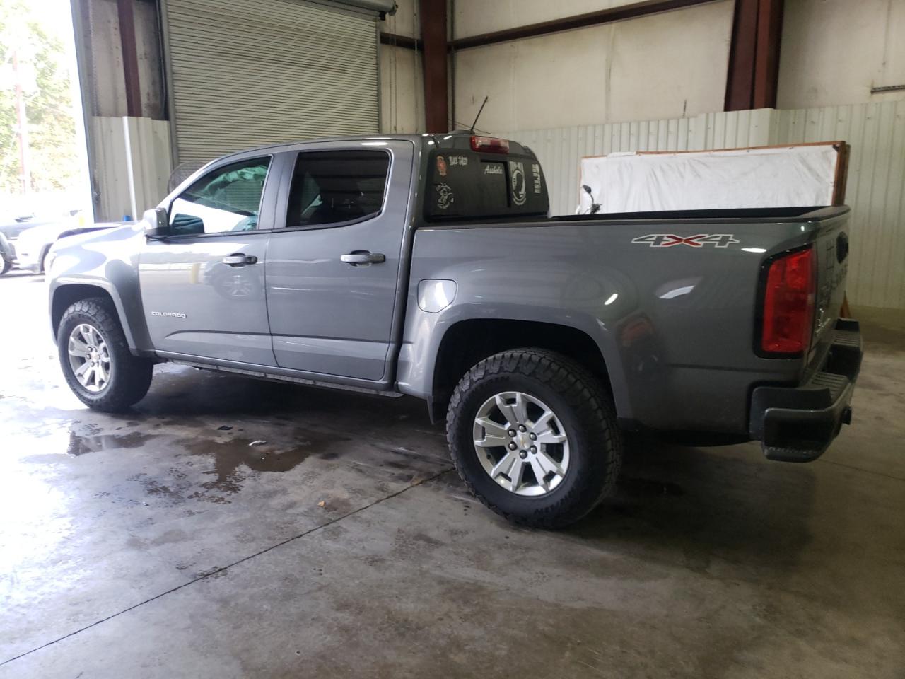 Image 2 of 2021 CHEVROLET COLORADO LT 2021 with VIN 1GCGTCEN3M1101822