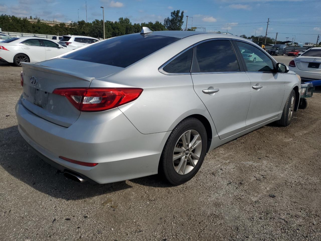 Obraz 3 z 2017 HYUNDAI SONATA SE 2017 z VIN 5NPE24AF1HH516263