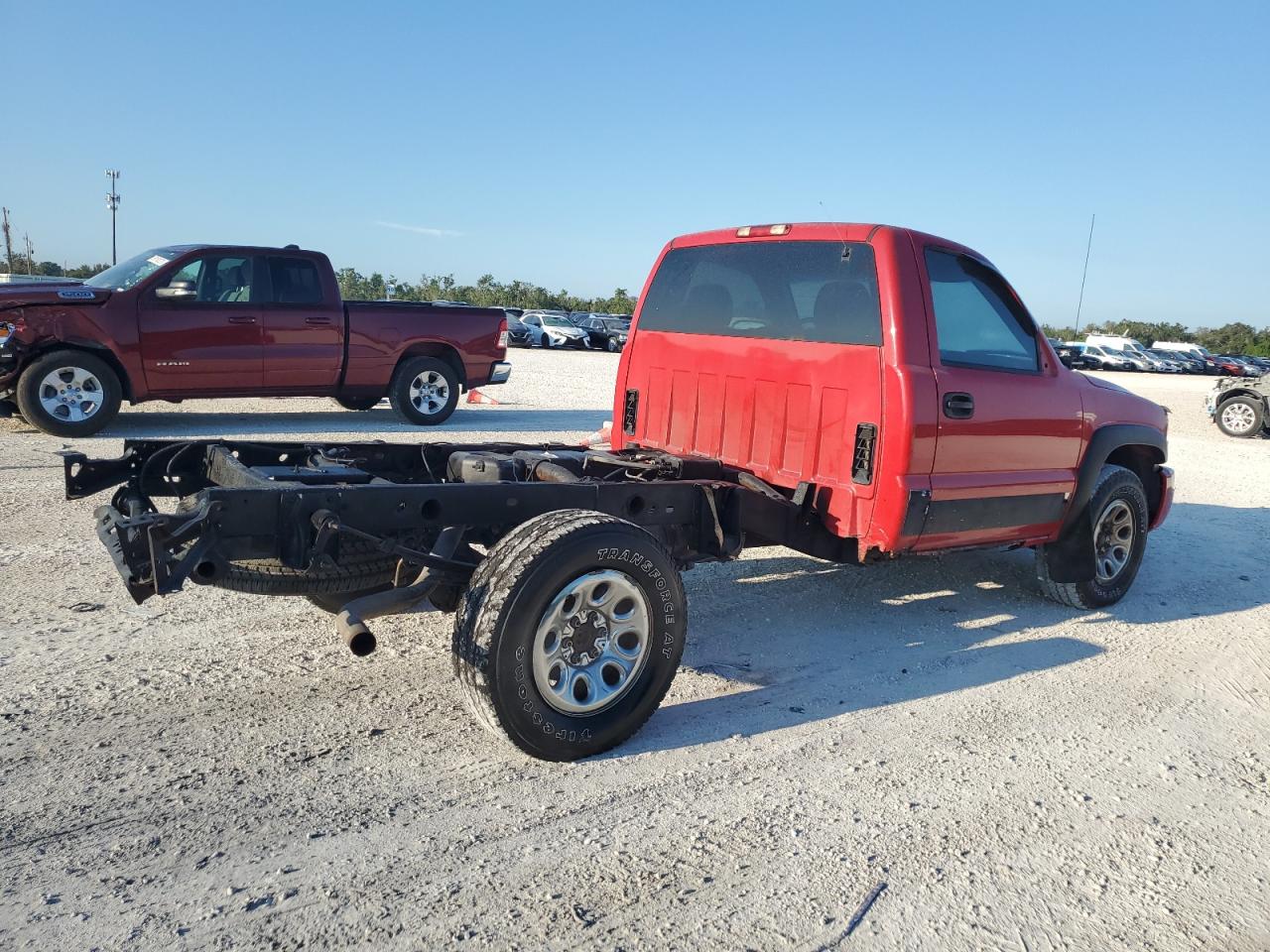 Изображение 3 2005 GMC NEW SIERRA K1500 2005 с VIN 1GTEK14ZX5Z228539