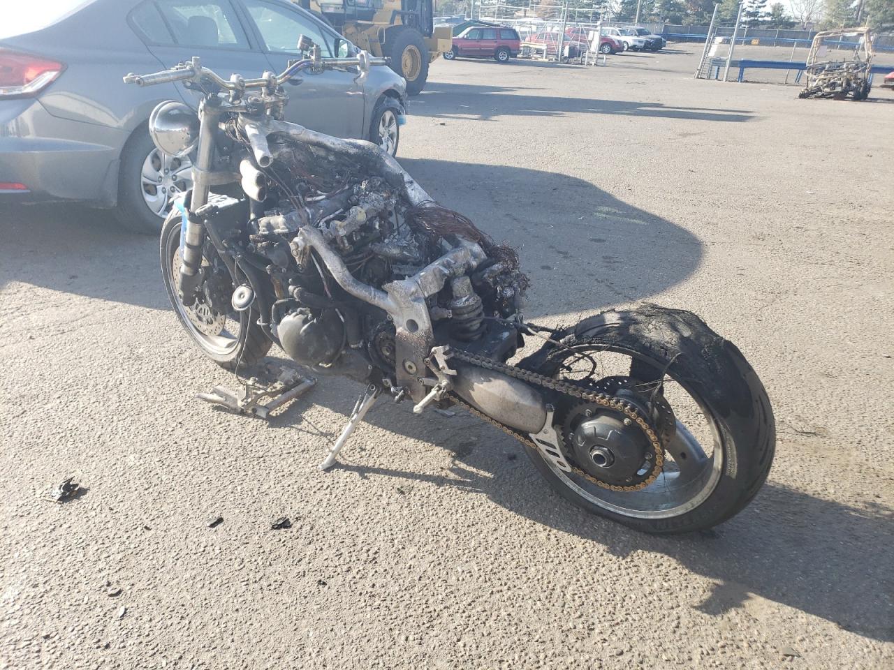 Image 3 of 2002 TRIUMPH MOTORCYCLE SPEED TRIPLE 2002 with VIN SMT500FS12J143987