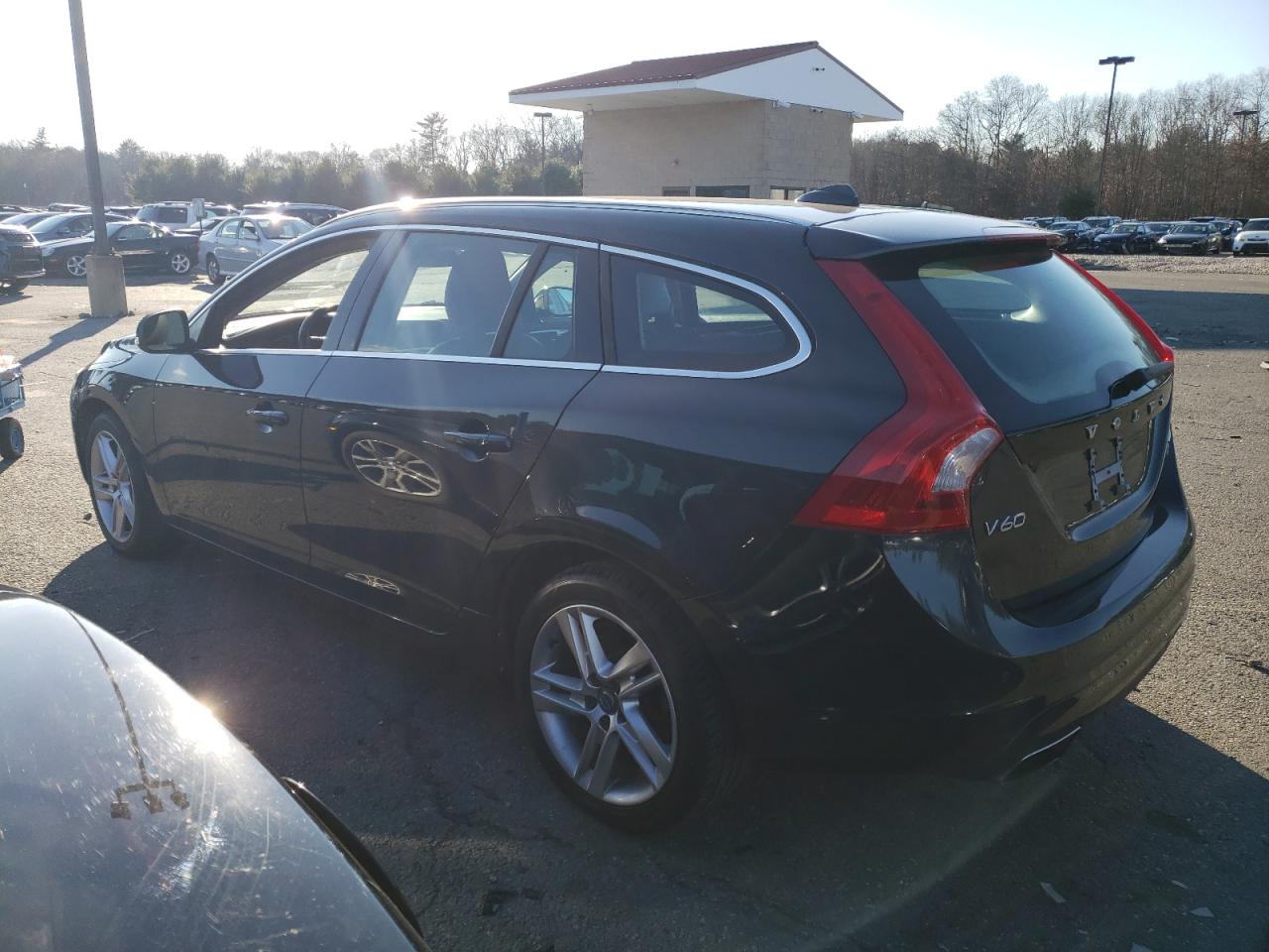 Obraz 2 z 2015 VOLVO V60 PREMIER 2015 z VIN YV1612SK8F1264503