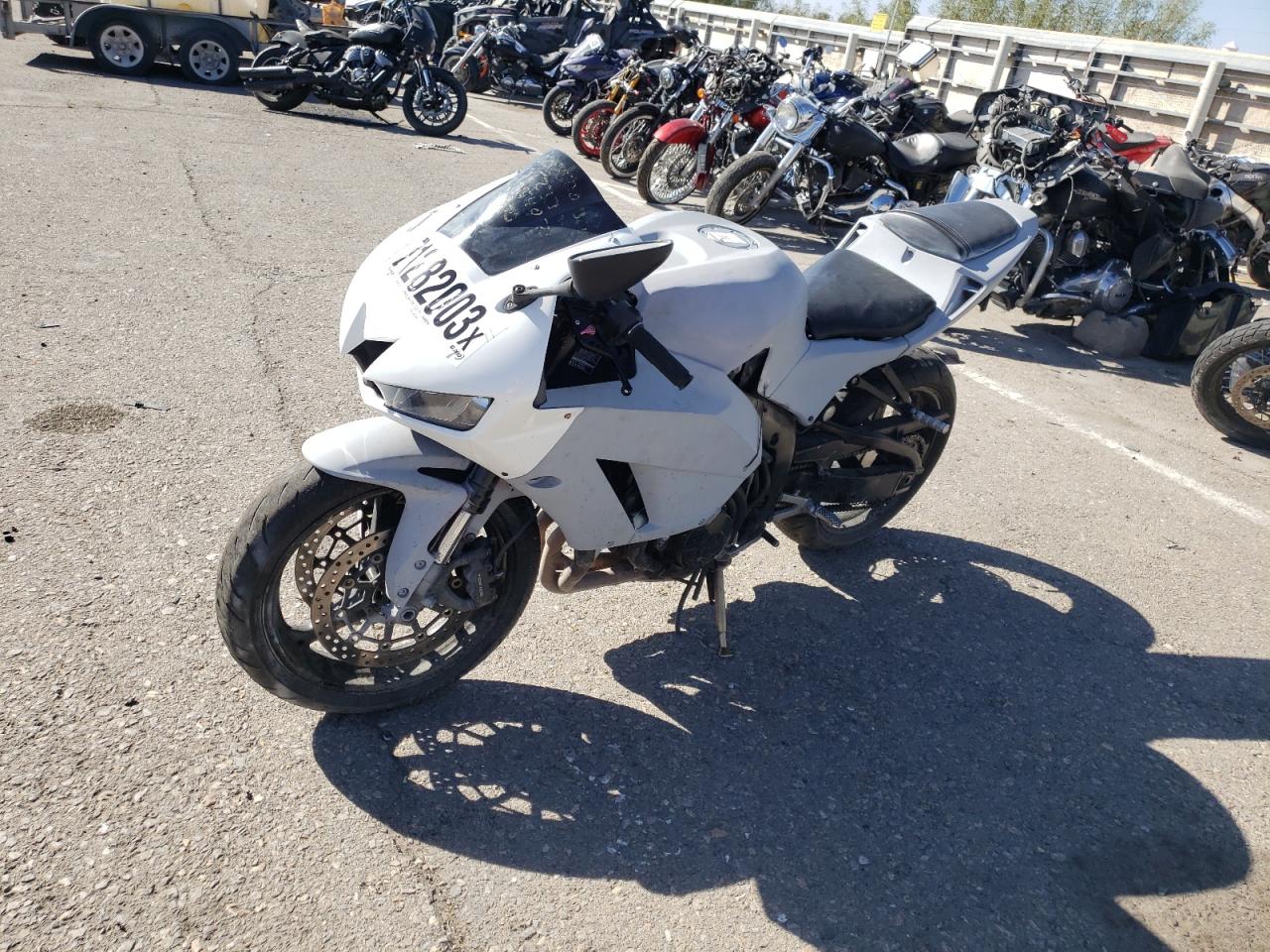 Изображение 2 2011 HONDA CBR600 RR 2011 с VIN JH2PC4004BK400980
