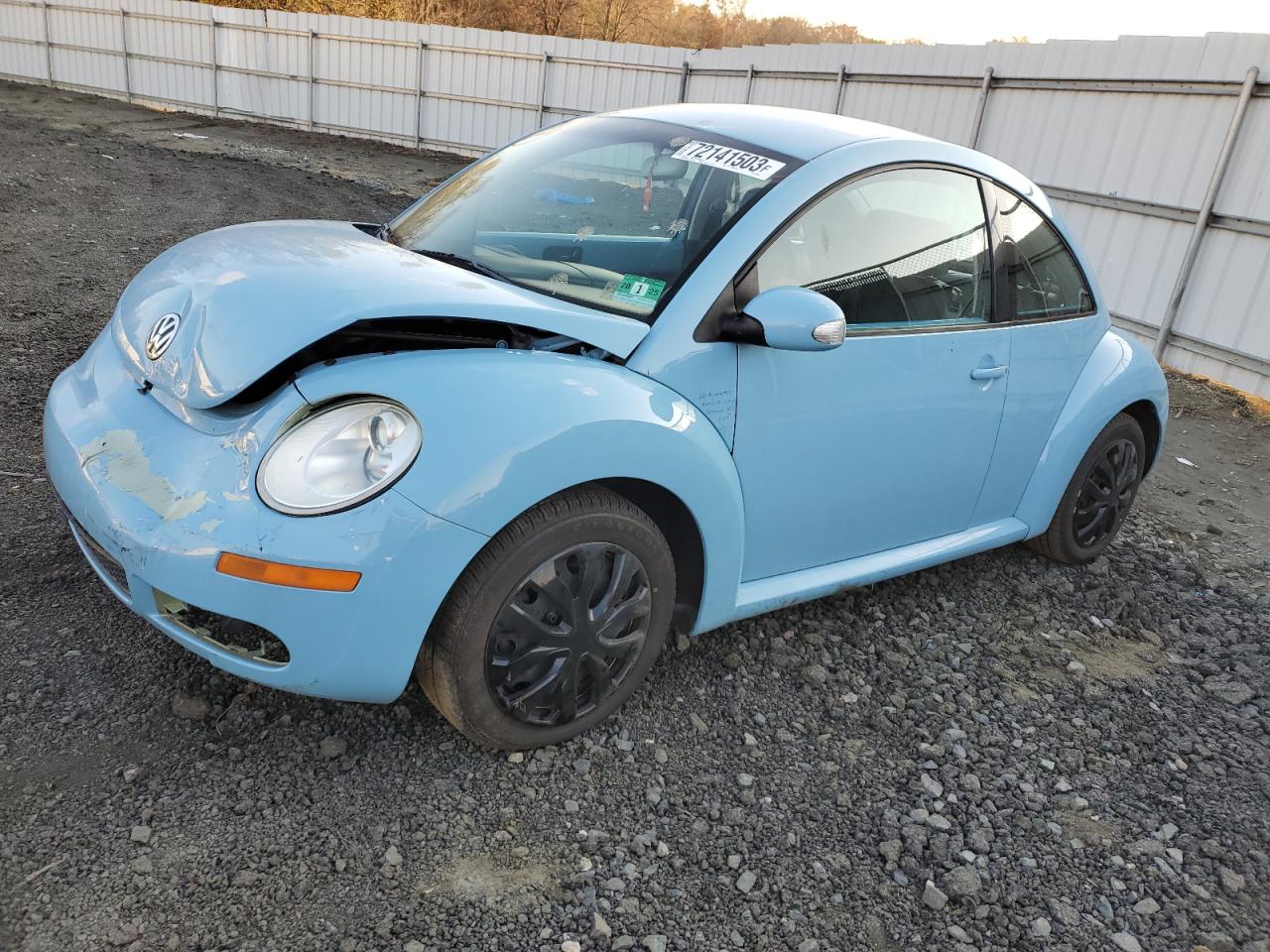 2010 VOLKSWAGEN NEW BEETLE  2010 image