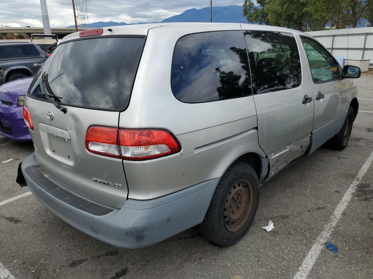 Изображение 3 2001 TOYOTA SIENNA CE 2001 с VIN 4T3ZF19C91U404050