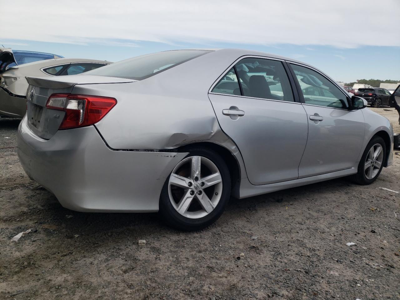 Obraz 3 z 2014 TOYOTA CAMRY L 2014 z VIN 4T1BF1FK6EU446848