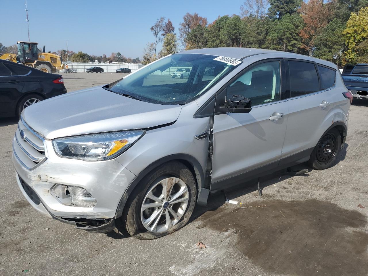 Obraz 1 z 2019 FORD ESCAPE SE 2019 z VIN 1FMCU0GD7KUA44160