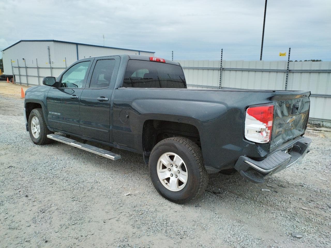 Obraz 2 z 2018 CHEVROLET SILVERADO C1500 LT 2018 z VIN 1GCRCREH1JZ184315