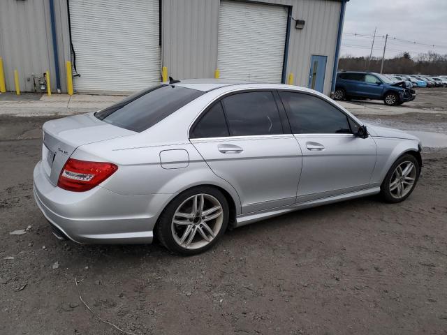 Obraz 3 z 2012 MERCEDES-BENZ C 300 4MATIC 2012 z VIN WDDGF8BB8CA704607