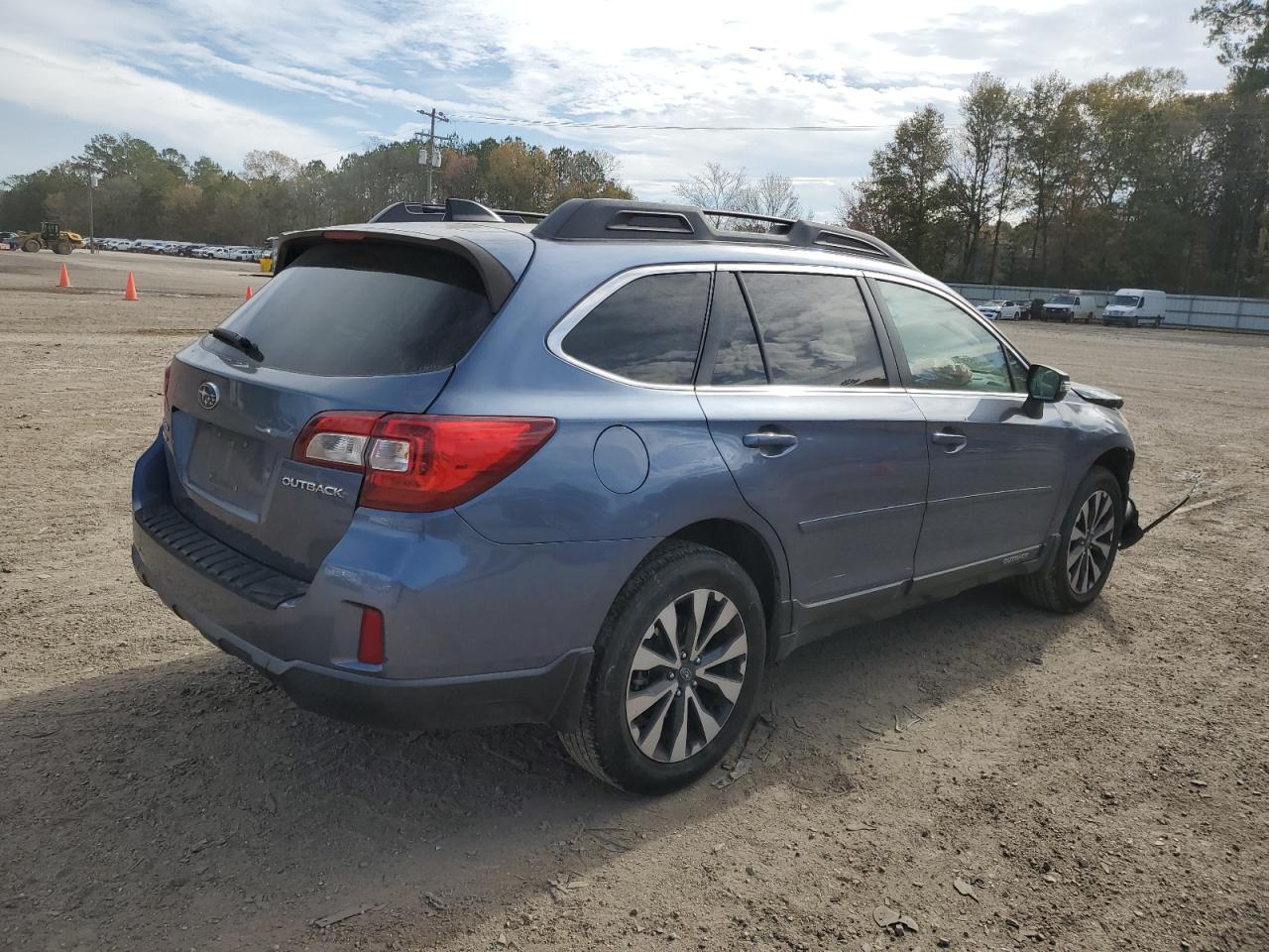 Изображение 3 2016 SUBARU OUTBACK 2.5I LIMITED 2016 с VIN 4S4BSBNC3G3239192
