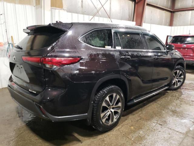 Image 3 of 2022 TOYOTA HIGHLANDER XLE 2022 with VIN 5TDGZRBH8NS186581