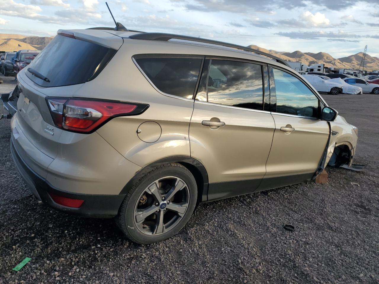 Изображение 3 2018 FORD ESCAPE SEL 2018 с VIN 1FMCU0HD0JUA04581