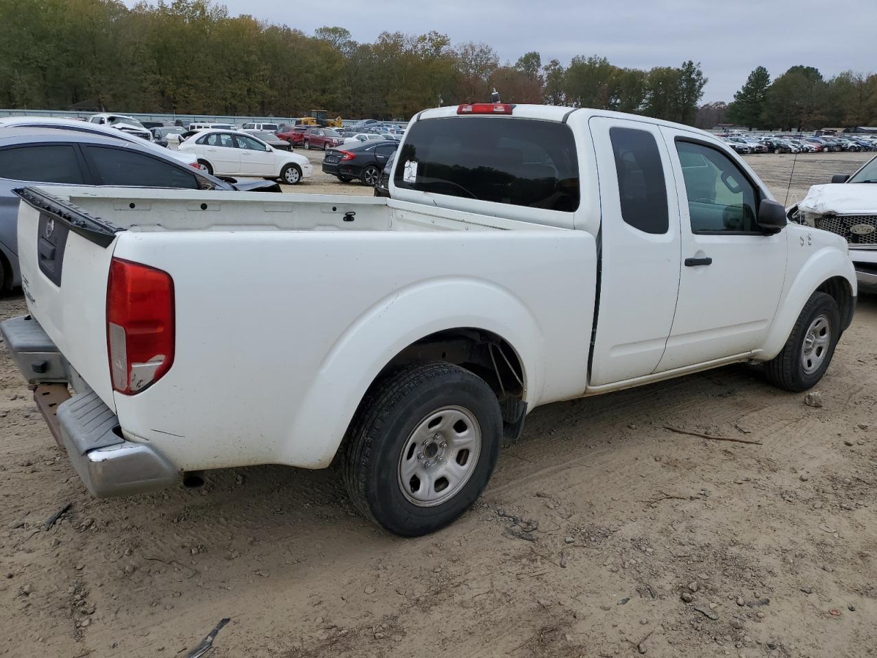 Image 3 of 2014 NISSAN FRONTIER S 2014 with VIN 1N6BD0CT6EN709607