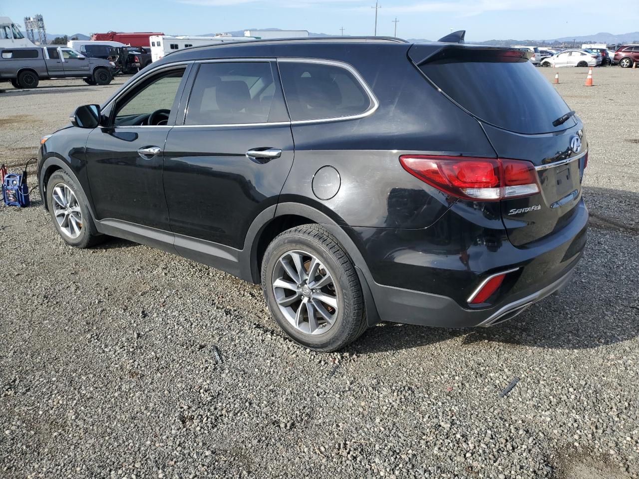 Изображение 2 2018 HYUNDAI SANTA FE SE 2018 с VIN KM8SN4HF6JU267787