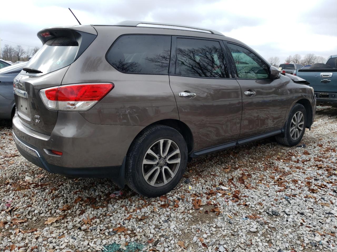 Image 3 of 2013 NISSAN PATHFINDER S 2013 with VIN 5N1AR2MM2DC664755