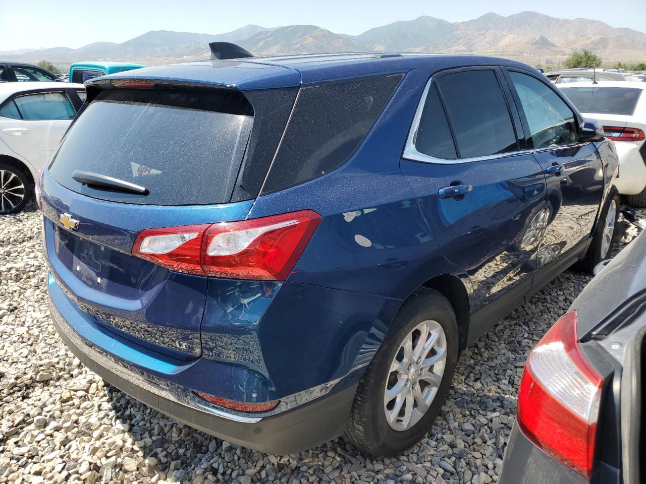 Image 3 of 2019 CHEVROLET EQUINOX LT 2019 with VIN 3GNAXJEV5KL337593