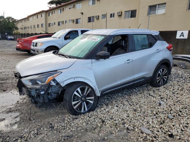 Изображение 1 Nissan Kicks Sr 2020 с VIN 3N1CP5DV4LL483000