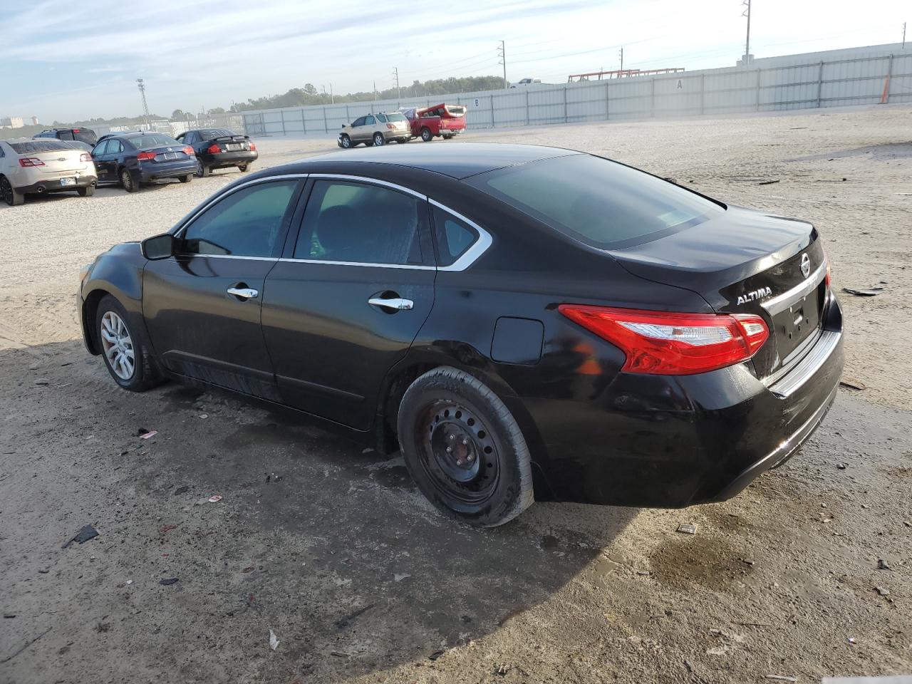 Obraz 2 z 2017 NISSAN ALTIMA 2.5 2017 z VIN 1N4AL3AP4HC241505