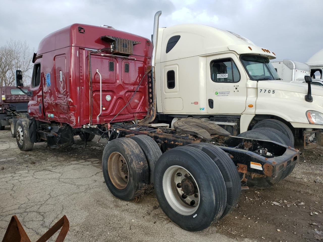 Image 3 of 2014 FREIGHTLINER CASCADIA 125  2014 with VIN 3AKJGLD61ESFN9448