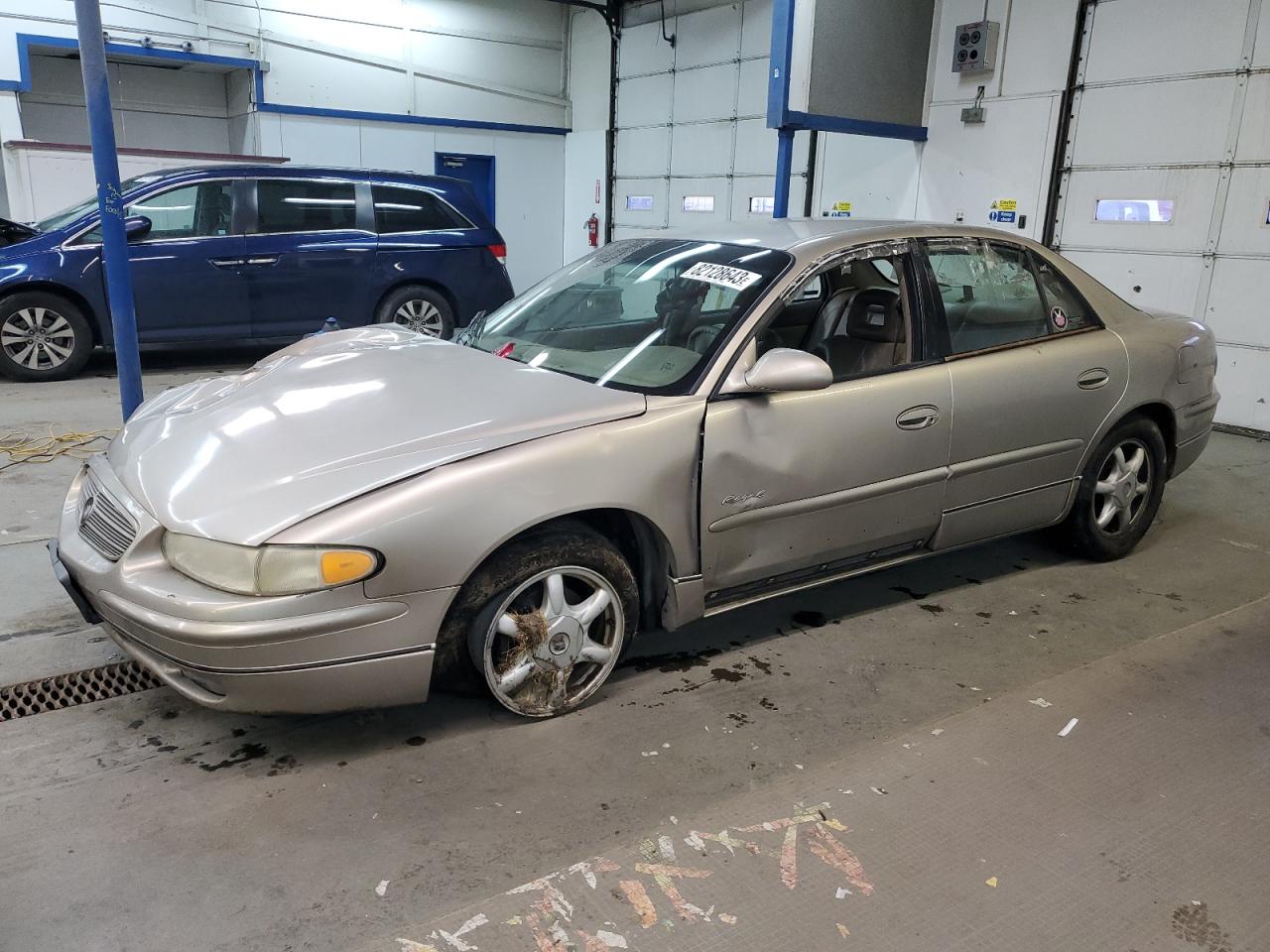 Image 1 of 2000 BUICK REGAL LS 2000 with VIN 2G4WB55K2Y1281046