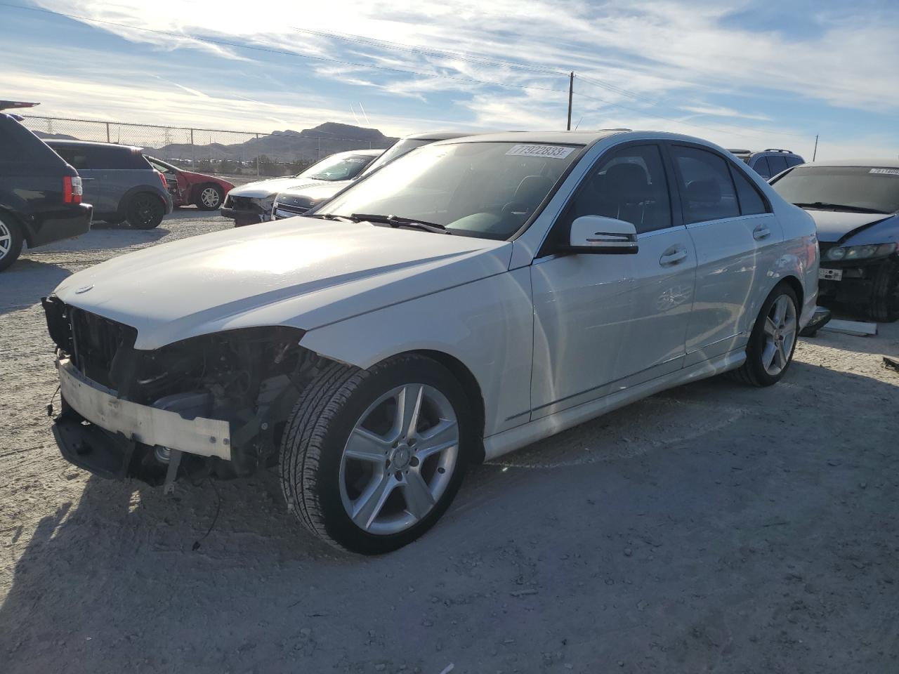 Obraz 1 z 2011 MERCEDES-BENZ C 300 2011 z VIN WDDGF5EBXBR180306