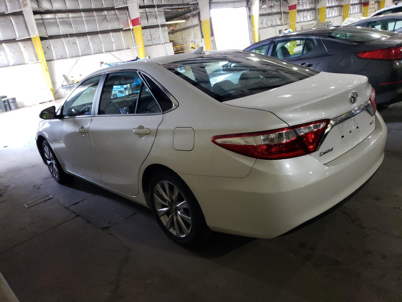Obraz 2 z 2017 TOYOTA CAMRY LE 2017 z VIN 4T1BF1FK9HU656736
