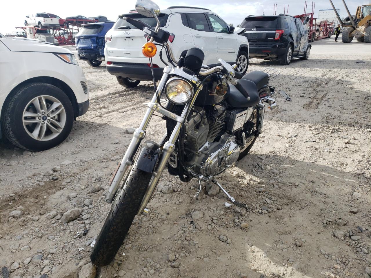 Image 2 of 2000 HARLEY-DAVIDSON XL883  2000 with VIN 1HD4CAM12YK128126