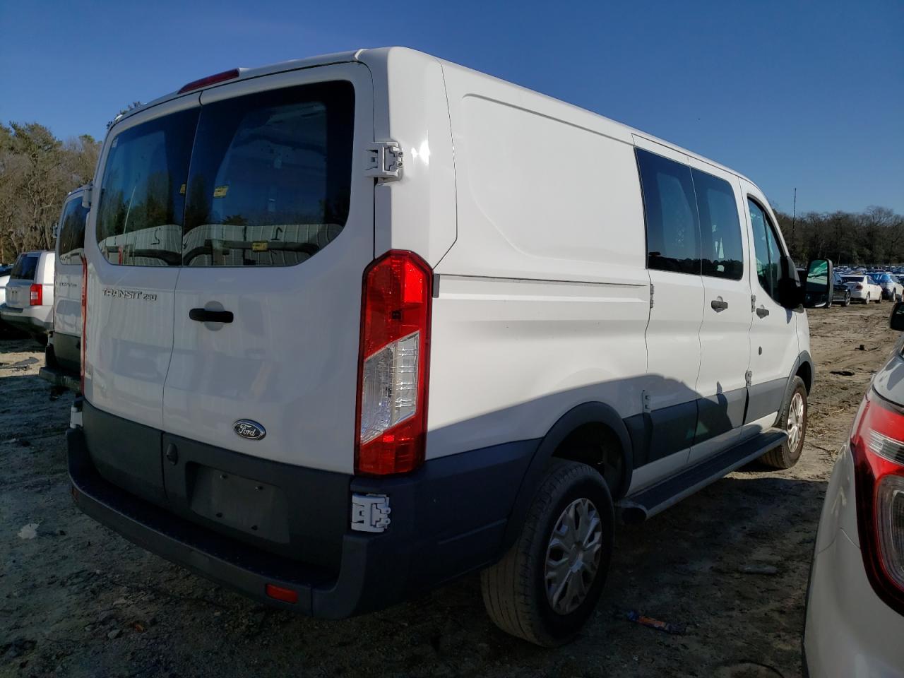 Image 3 of 2017 FORD TRANSIT T-250 2017 with VIN 1FTYR1ZM9HKB39659