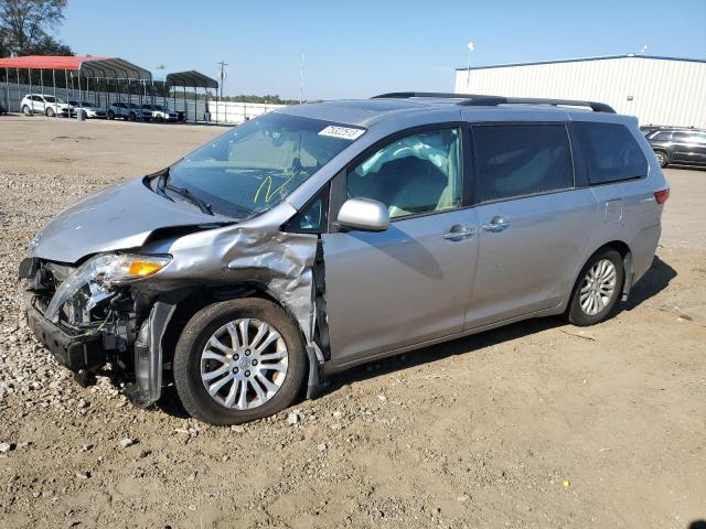 Obraz 1 z 2017 TOYOTA SIENNA XLE 2017 z VIN 5TDYZ3DC1HS776497