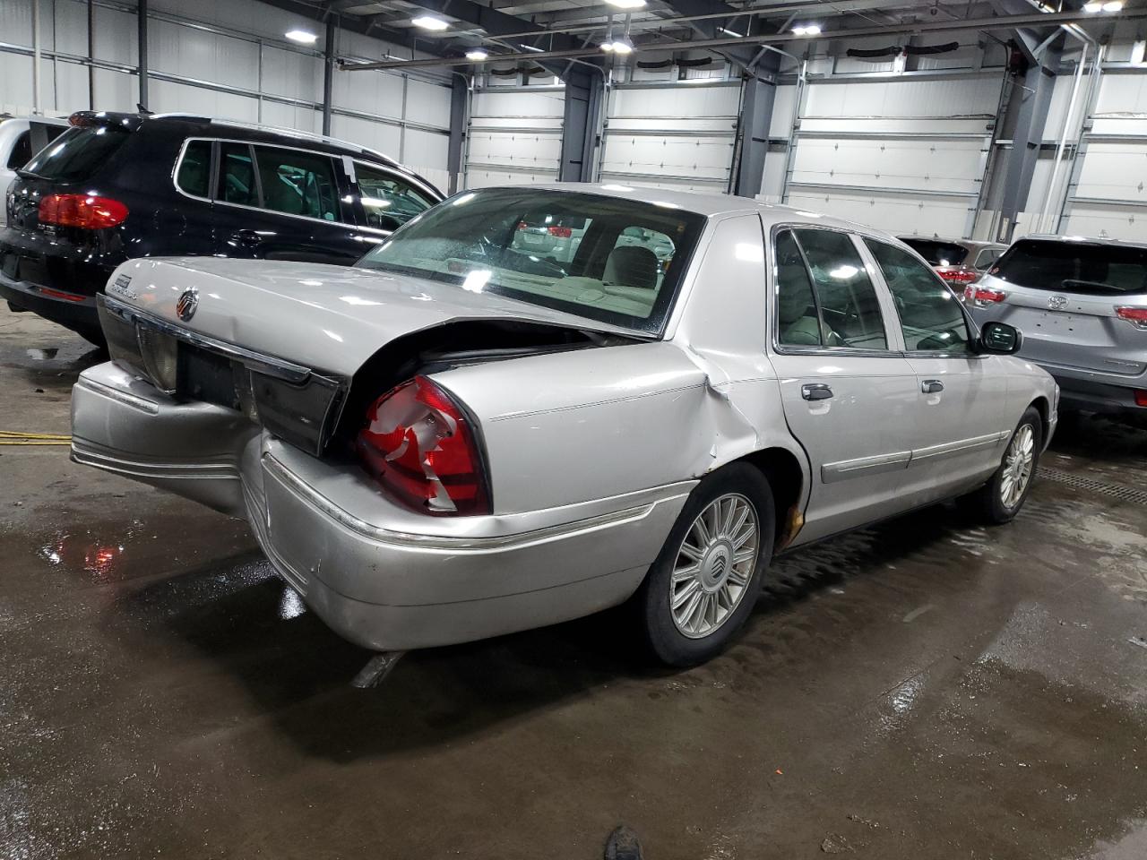 Image 3 of 2008 MERCURY GRAND MARQUIS LS 2008 with VIN 2MEFM75VX8X647996