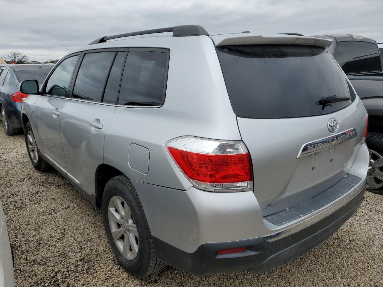 Изображение 3 2011 TOYOTA HIGHLANDER BASE 2011 с VIN 5TDZK3EH0BS025823
