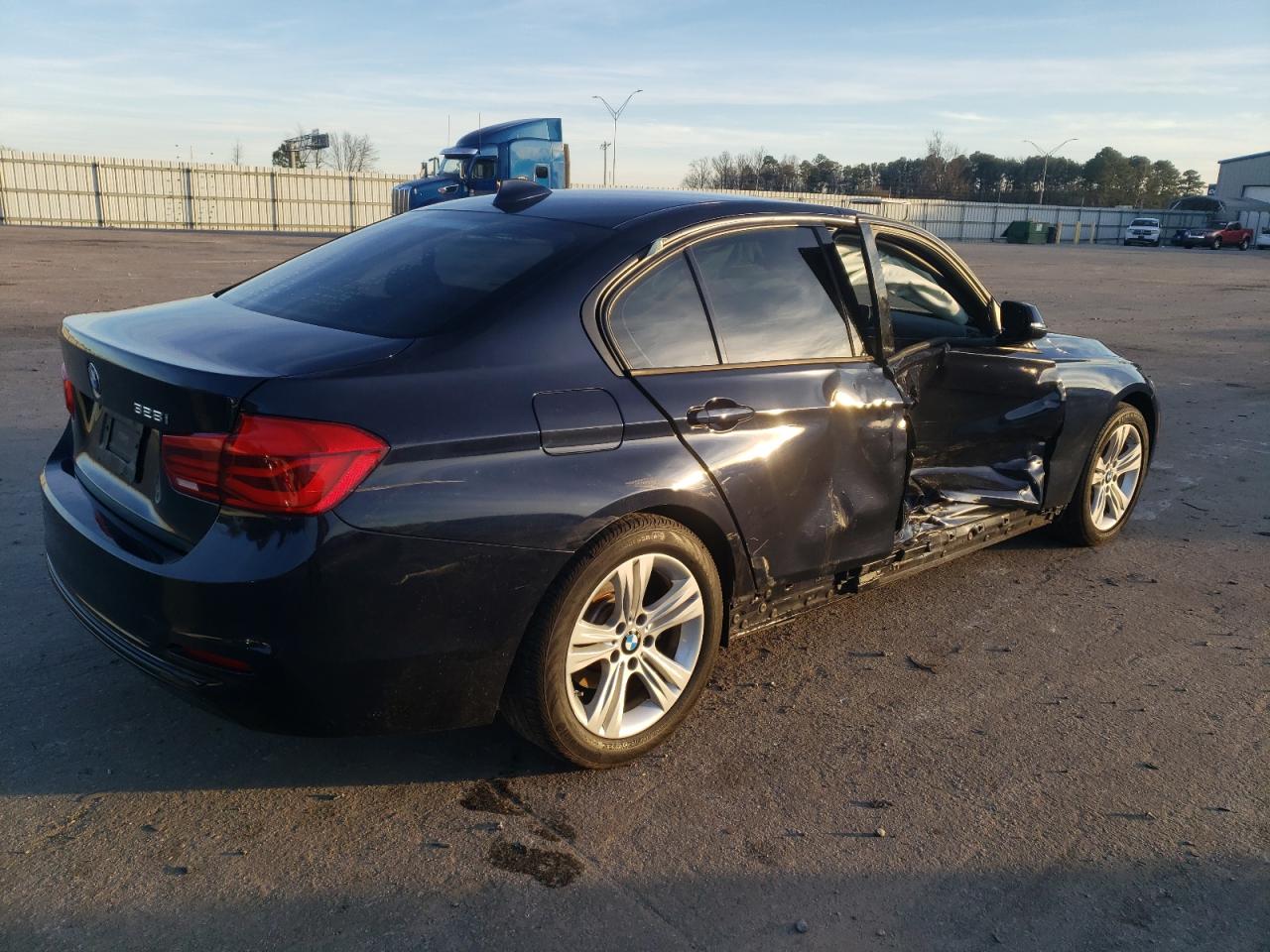 Obraz 3 z 2016 BMW 328 I SULEV 2016 z VIN WBA8E9C56GK647286