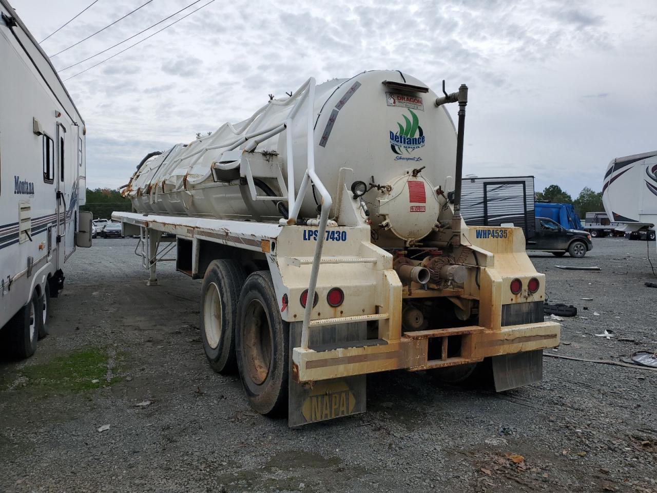 Image 3 of 2021 DRAG TANKER TRL 2021 with VIN 1UNST4223ML153609