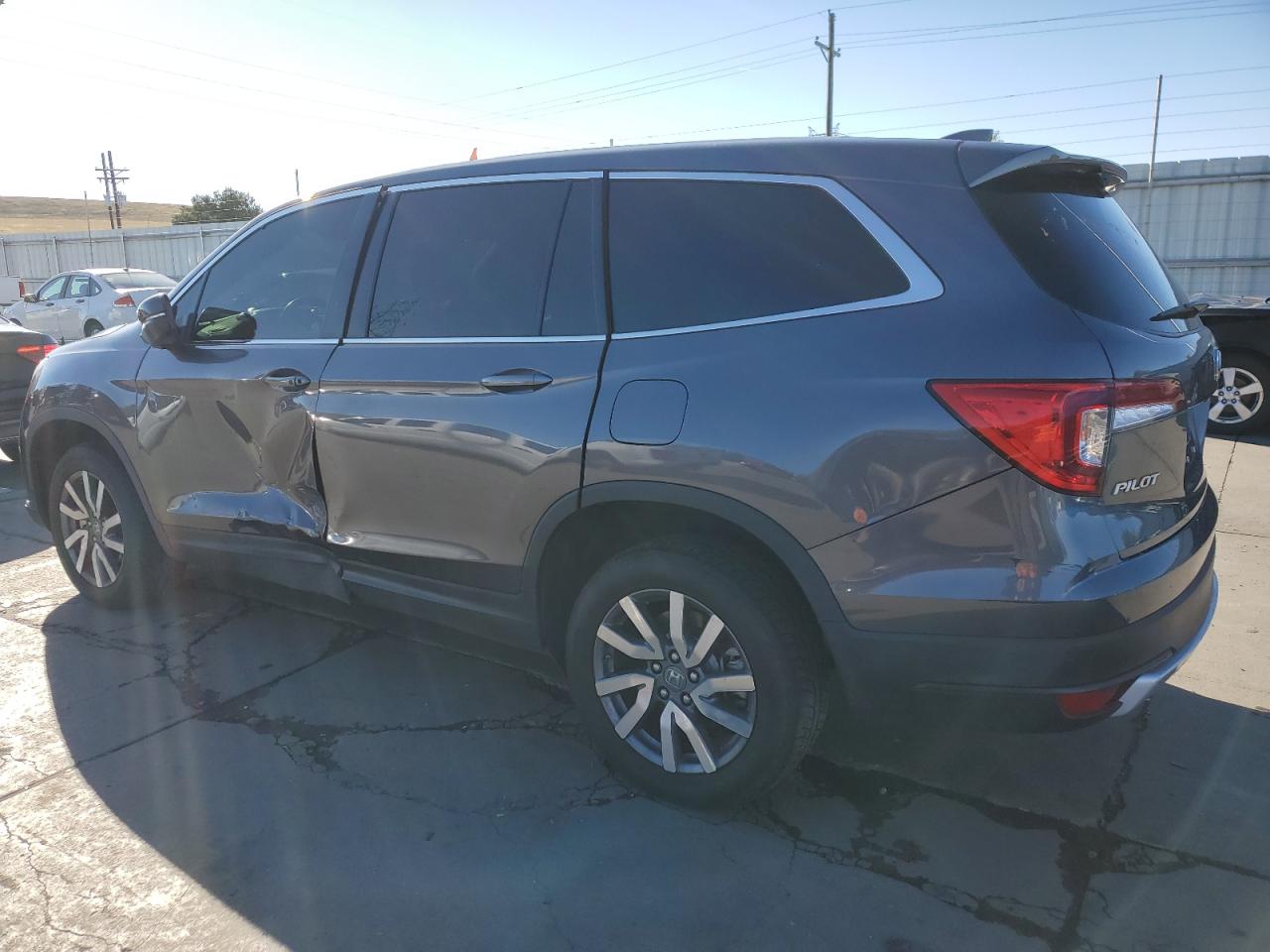 Image 2 of 2020 HONDA PILOT EXL 2020 with VIN 5FNYF6H50LB018752