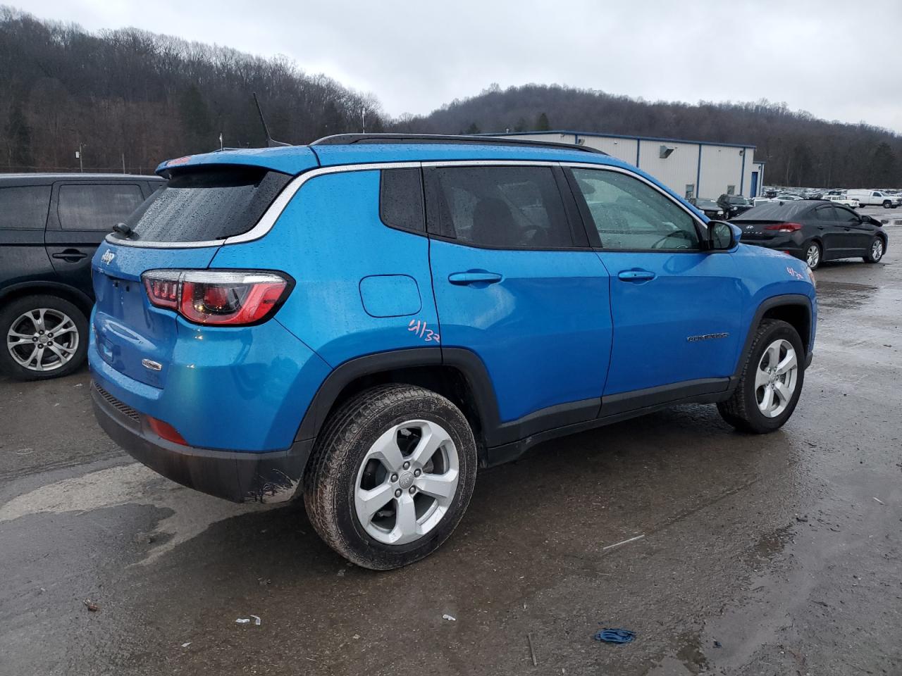 Image 3 of 2020 JEEP COMPASS LATITUDE 2020 with VIN 3C4NJDBB7LT124623