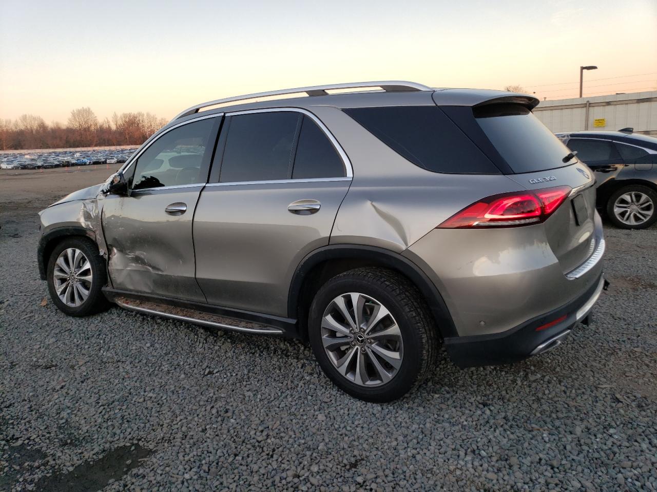 Obraz 2 z 2020 MERCEDES-BENZ GLE 350 4MATIC 2020 z VIN 4JGFB4KB8LA055543