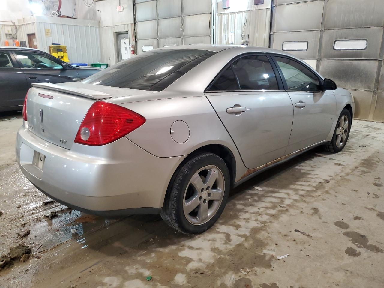 Image 3 of 2008 PONTIAC G6 GT 2008 with VIN 1G2ZH57NX84216395