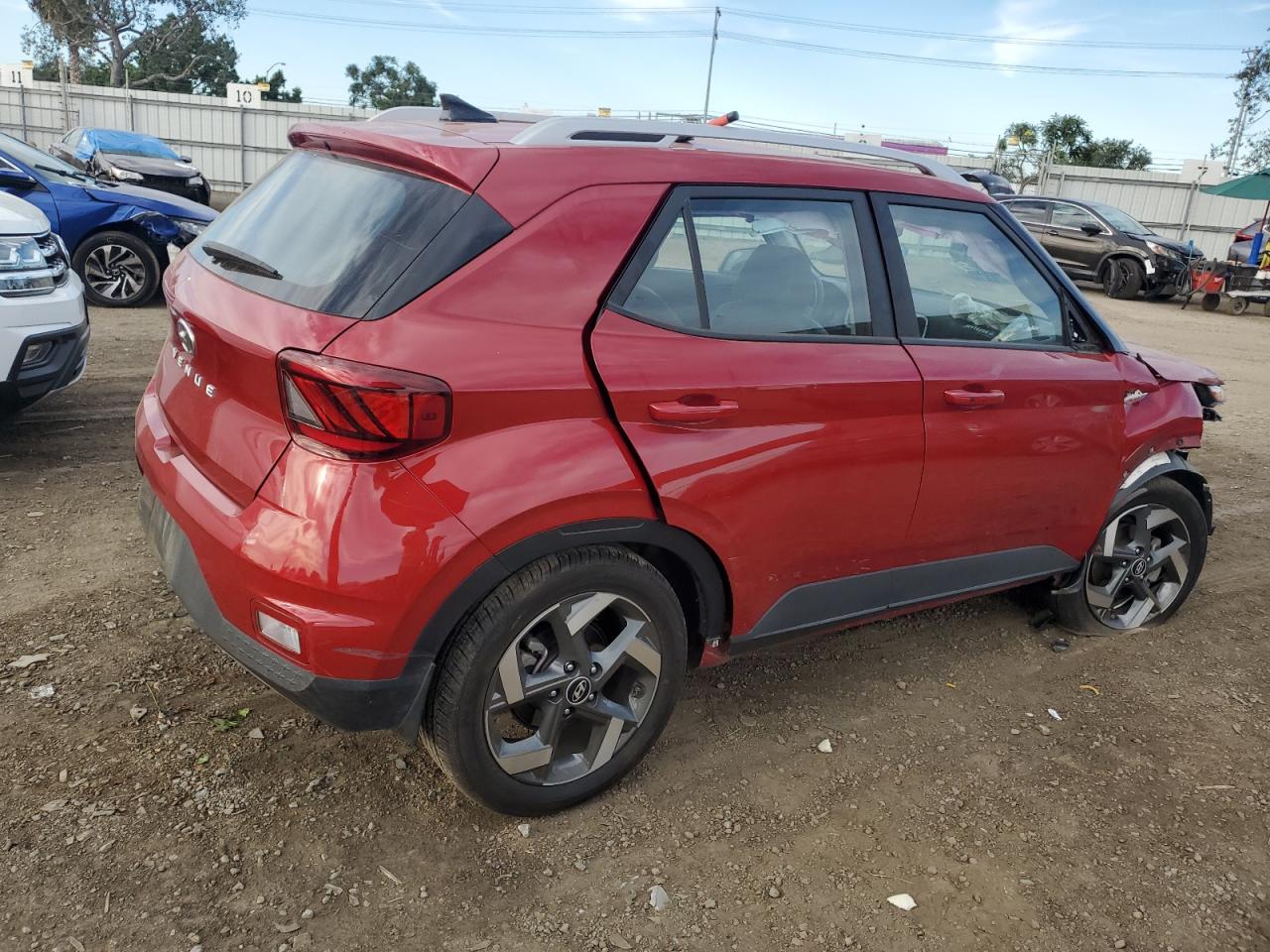 Изображение 3 2022 HYUNDAI VENUE SEL 2022 с VIN KMHRC8A31NU190456