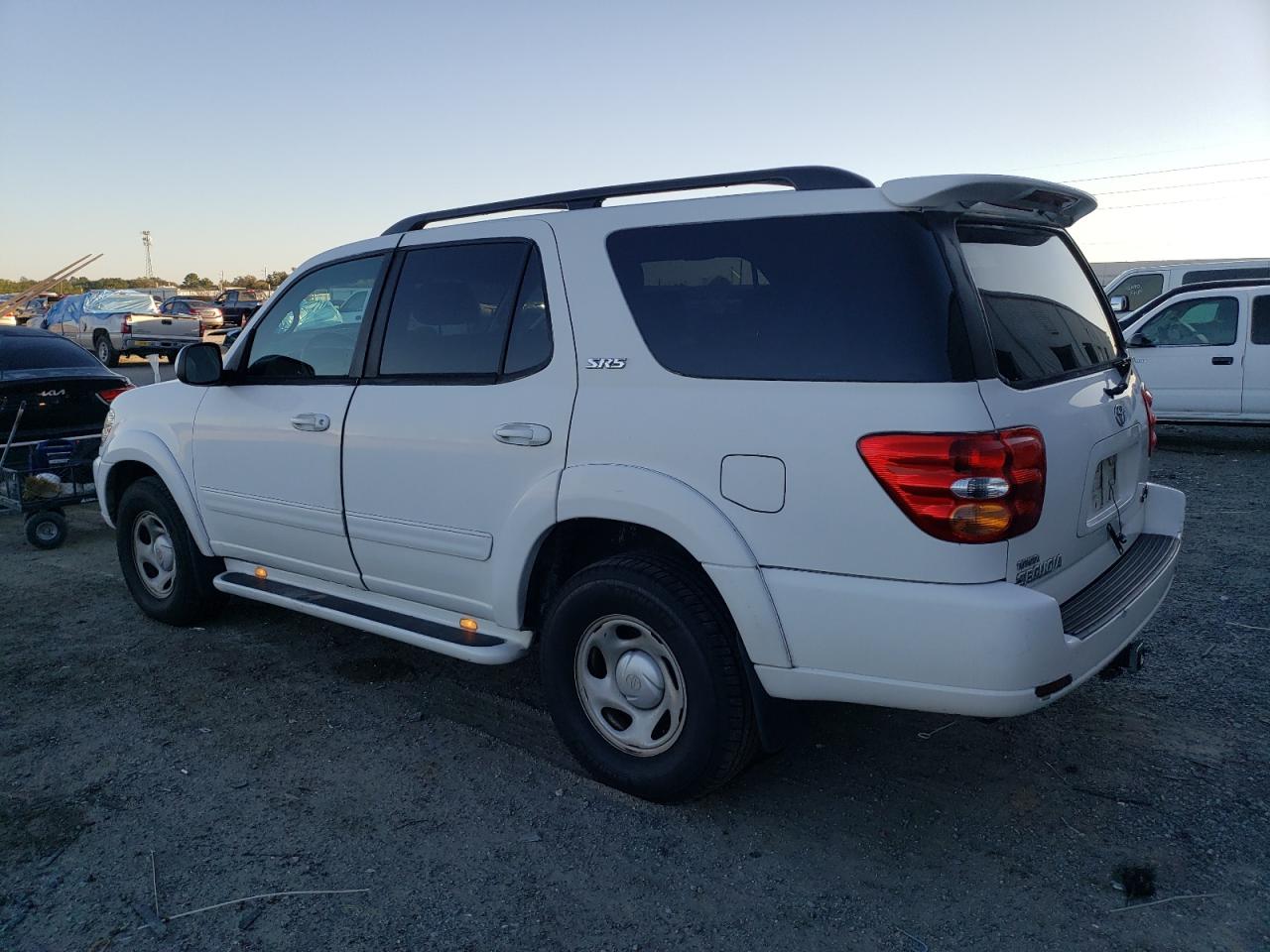 Изображение 2 2004 TOYOTA SEQUOIA SR5 2004 с VIN 5TDZT34AX4S213043