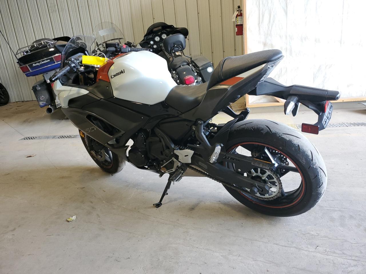 Obraz 3 z 2023 KAWASAKI EX650 R 2023 z VIN ML5EXER1XPDA90767