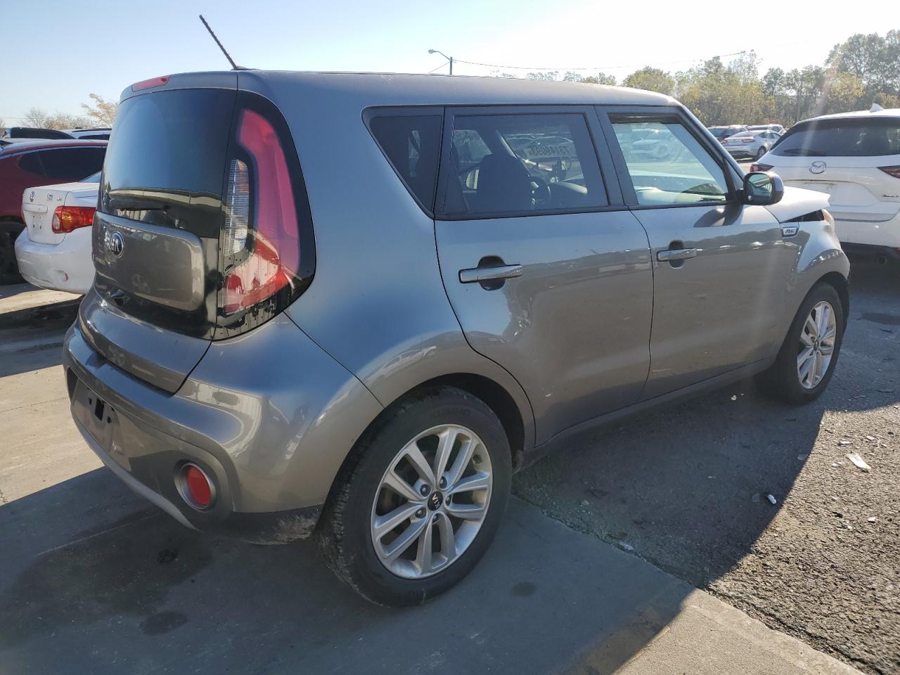 Image 3 of 2019 KIA SOUL + 2019 with VIN KNDJP3A50K7699488