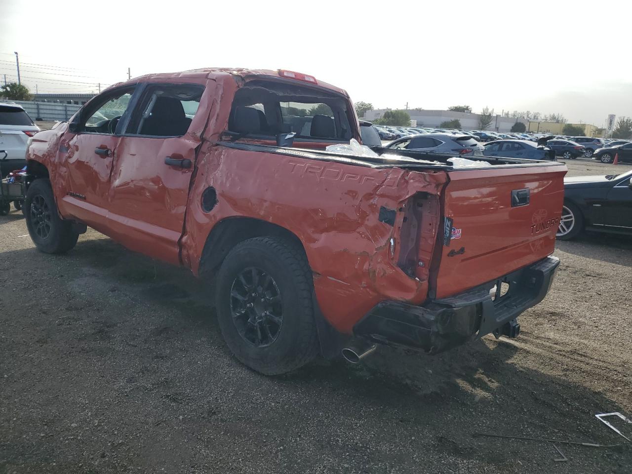 Image 2 of 2015 TOYOTA TUNDRA CREWMAX SR5 2015 with VIN 5TFDW5F11FX455940