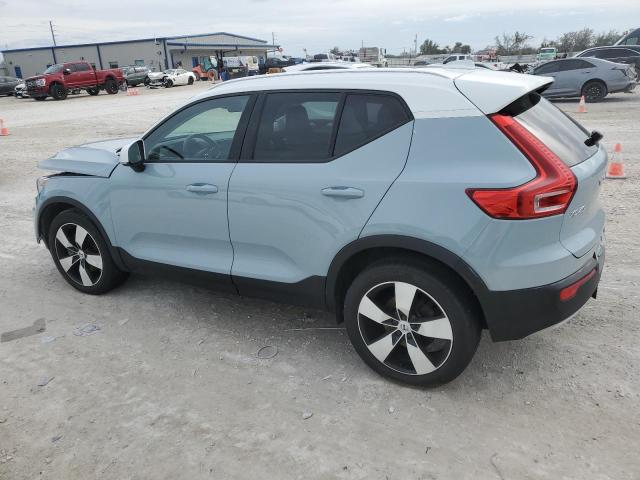 Obraz 2 z 2019 VOLVO XC40 T4 MOMENTUM 2019 z VIN YV4AC2HK3K2140576