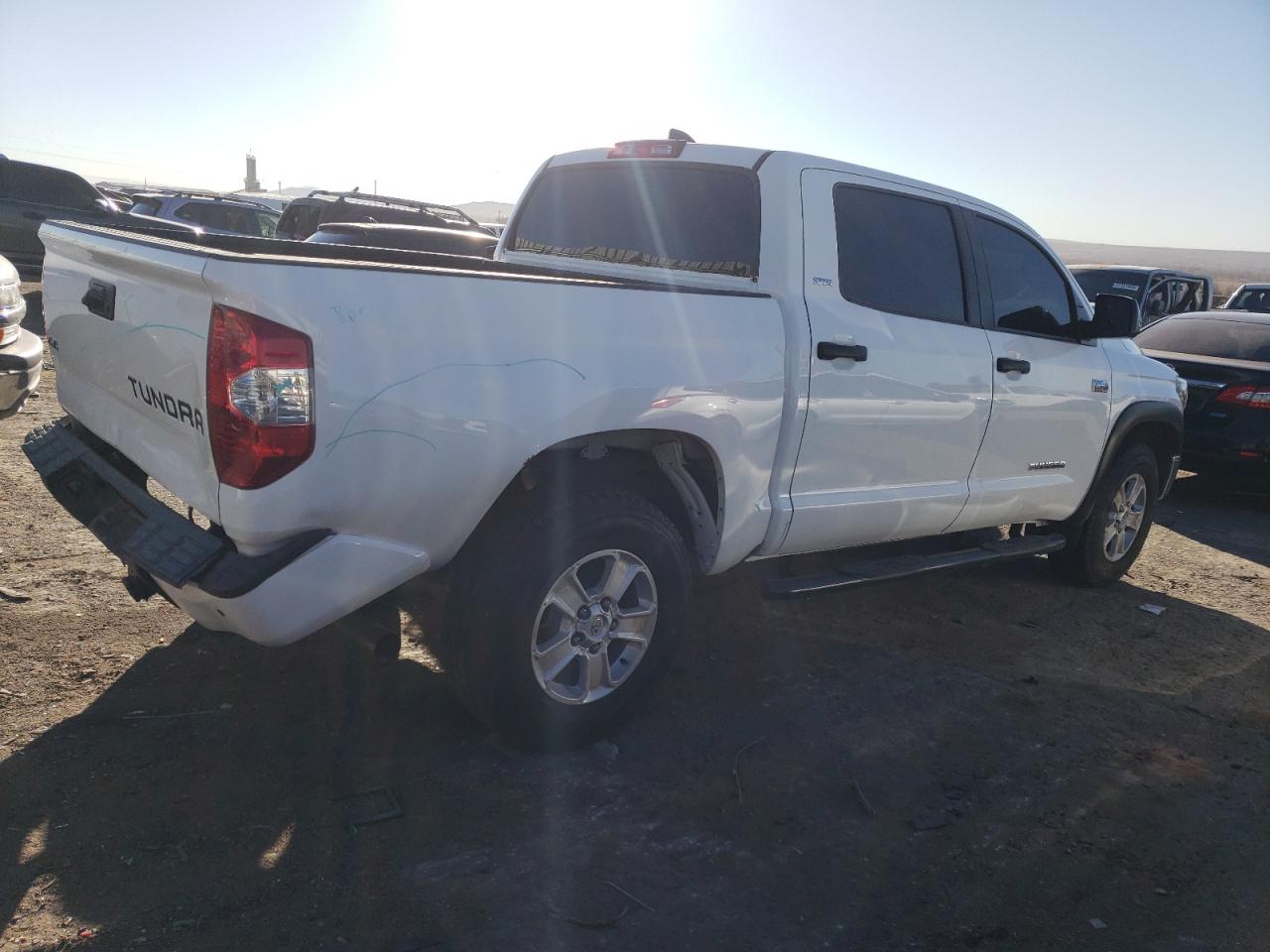 Obraz 3 z 2021 TOYOTA TUNDRA CREWMAX SR5 2021 z VIN 5TFDY5F1XMX019546