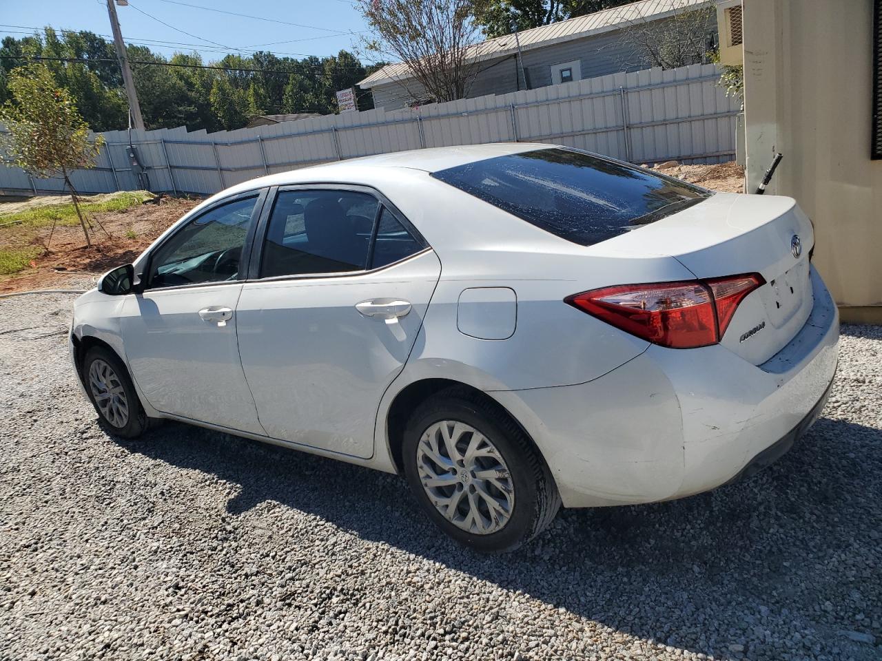 Image 2 of 2019 TOYOTA COROLLA L 2019 with VIN 5YFBURHE6KP918989