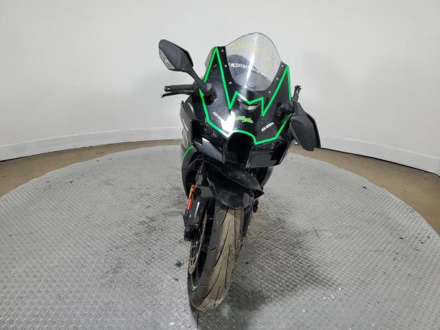 Image 2 of 2021 KAWASAKI ZX1002 M 2021 with VIN JKBZXVM14MA000382
