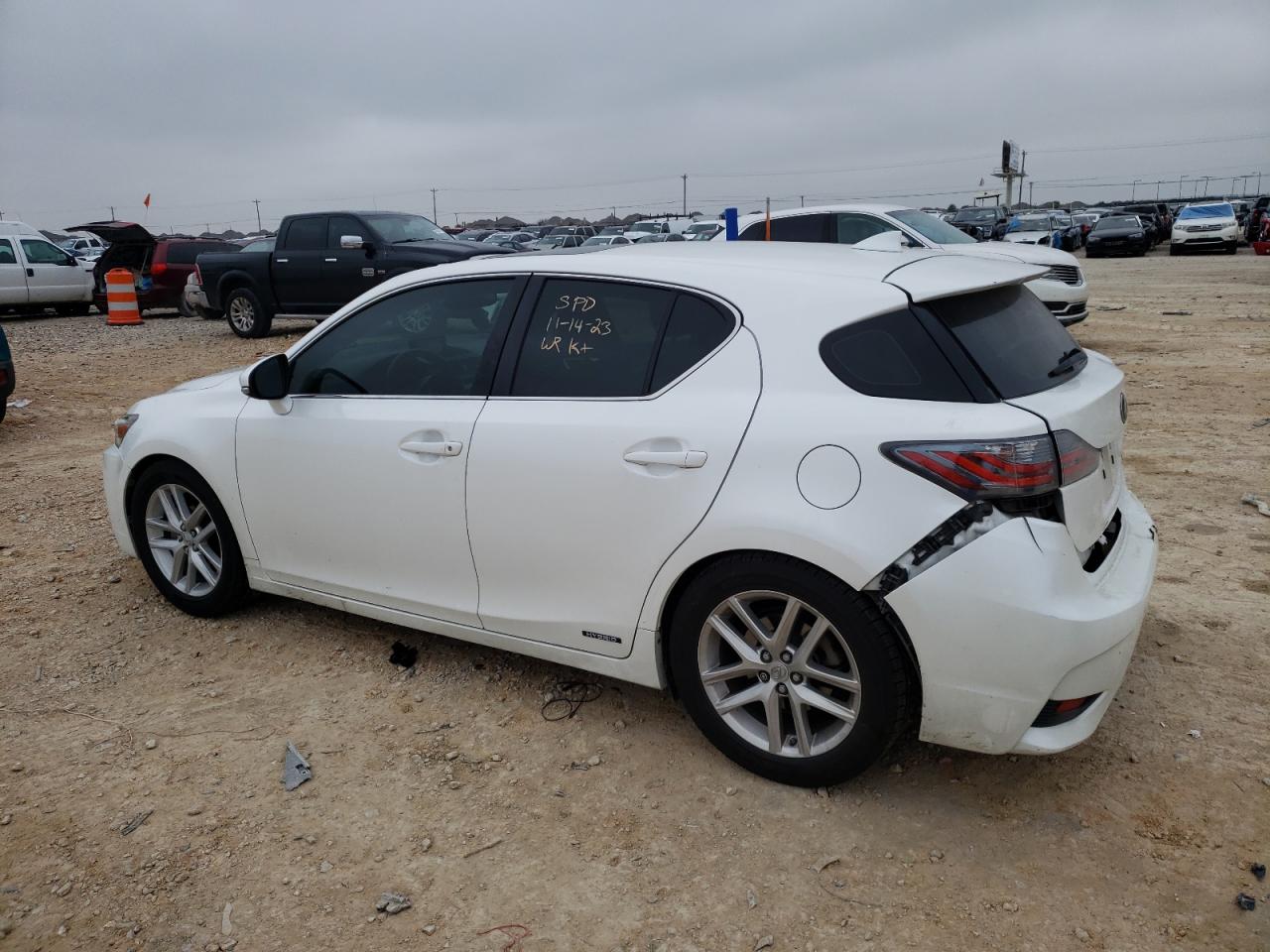Изображение 2 2014 LEXUS CT 200 2014 с VIN JTHKD5BH3E2185524