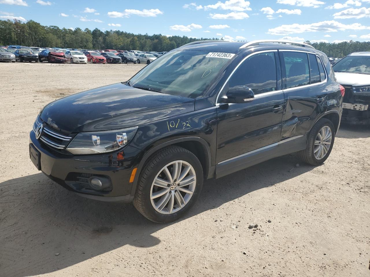 2014 VOLKSWAGEN TIGUAN S 2014 image